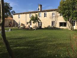 A Vendre Propriete De Prestige De 640 M A La Rochelle