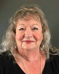 Darlene Stuber's Instagram, Twitter & Facebook