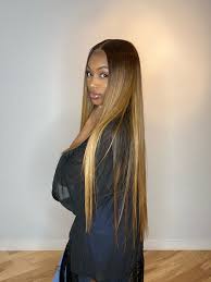 Straight Black And Blonde Weave Hairstyles Pin By Ajia On Weave Wigs Etc In 2020 Hair Styles Blonde Braids Hair