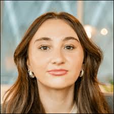 Stop Selling, Start Storytelling: How to Reach Collectors in 2025