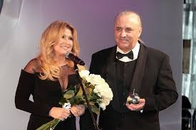 Andrzej pietras, były mąż beaty kozidrak, wystawił na sprzedaż dom, w którym przez lata mieszkał wraz z rodziną. Beata Kozidrak Zaprosila Bylego Meza Na Wigilie Mam Nadzieje Ze Je Przyjmie Viva Pl