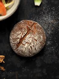 Ein Nahr Und Vor Allem Schmackhaftes Brot Mit Ganz Vielen Baumnussen Das Lange Frisch Bleibt Brot Backen Rezepte Brot