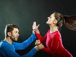 Volant ist ein angenähter besatz an einem textilen produkt. My Wife Gets Very Violent During Fights Please Help Times Of India