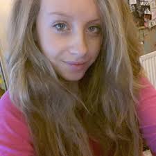 Lori Bremner's Instagram, Twitter & Facebook