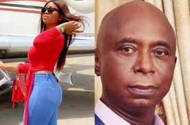 Regina Daniel flaunts her baby bump