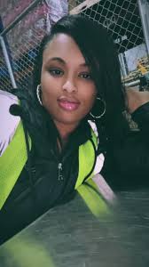 strawberryredd2u (@strawberryredd2u)