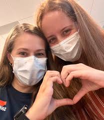 Hi! My name is Emma, I'm 22 and I'm moving to DC/Arlington for a new job. I  graduated UVA and am looking for a female roommate to live in Arlington,  with preference