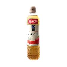 Oleh karena itu, dengan mengaplikasikan ke wajah, cuka apel memberikan manfaat sebagai peeling kimia untuk mencerahkan kulit, menghilangkan bekas luka, menekan peradangan, memperbaiki tekstur wajah. Jual Daesang Chung Jung One Apple Vinegar Cuka Apel Korea 900 Ml Terbaru Juli 2021 Blibli