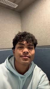 Grabe noh ang LAMIG na ng panahon by the way SINGLE nga pala akong Chess  Player sana kayo din para damay damay na