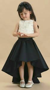 Foto bayi lucu dan imut pose mirip boneka gemesin banget. Model Busana Artis Cilik Lucu Dan Imut In 2020 Frocks For Girls Girls Frock Design Kids Designer Dresses