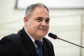 Corpo de Policial morto em tiroteio está sendo velado na Câmara