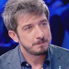 Florencia lourdes genna, docente di matematica e maria assunta scalzi, 25enne filologa di crotone. La Pupa E Il Secchione 2020 Paolo Ruffini Ammette C E Un Limite Lanostratv