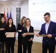 Znj. Juliana Hoxha, Drejtore e Partnerëve Shqipëri, së ...