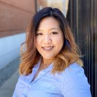 Elizabeth Lor's Instagram, Twitter & Facebook