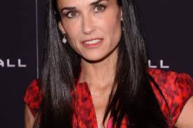 Demi Moore obsessed with getting Ashton Kutcher back