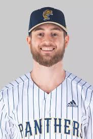 Everett Hurst's Instagram, Twitter & Facebook