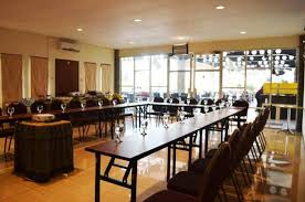Menu dibandrol seharga 12 sd 18 ribu saja, wah sangat murah bukan, kalau untuk resto yang mengutakana rasa dan kualitas. Lombok Idjo Madiun Menu Prices Restaurant Reviews Tripadvisor