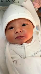 Lip oil party 🎉 👄 💄 Can you ever have enough lip oils? Nope 😉 Products  pictured 📸 @gisou @r.e.m.beauty @nyxcosmetics @kyliecosmetics  @innbeautyproject @rarebeauty @diorbeauty @fentyskin @clarinsusa  #instabeauty #instaskincare #beautybloggers ...