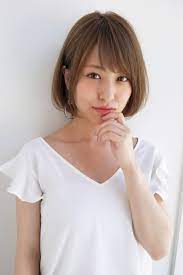 夏だから耳かけて涼しげミニボブ 自分が気になるところありませんか 小顔に見せたい いつもと雰囲気変えたい 夏っぽく イメチェン したい 前髪つくって幼く見せたくない ひとつでも当てはまる人はおすすめstyleです どんなお悩みでも解決しますっ