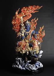 高さ1mを優に超える圧倒的な迫力で魔を祓う明王の覇気中国伝統工芸美術大師 袁師永 えん しえい 師作の特大の波切不動明王 像 1mを優に超える大きさで表現される明王の怒りの表情 倶利伽羅龍王剣 燃え盛る火炎光背 岩や波濤に至るまで圧倒的なスケールで迫ります