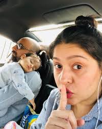 Sunidhi Chauhan Breaks Her Silence On Reports Of Her Troubled Marriage With  Hubby, Hitesh Sonik