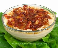 This dip is traditionally made by mashing boiled beans and mixing them with vegetable oil, then adding some chopped onions. Fasole Batuta Retete De Mancare Bucataria Romaneasca Ro