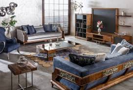 Ev dekorasyonunda, başlı başına hakimiyet sahibi olabilen koltuk grupları, aynı zamanda evin en çok kullanılan eşyaları arasında da yerini alıyor. Klasik Oturma Grubu Mobilya Mobilya Rehberi