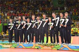 I giochi della xxxi olimpiade (in portoghese jogos da xxxi olimpíada), noti anche come rio 2016, si tennero a rio de janeiro dal 5 al 21 agosto 2016.prima volta di un'olimpiade in sudamerica, si tratta anche della terza edizione dei giochi estivi nell'emisfero sud dopo le due esperienze australiane di melbourne (1956) e sydney (2000). L Italia Del Volley Postimet Facebook