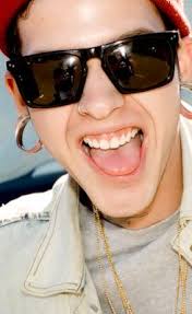 Destiny Melton (DezzMelton)