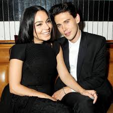 A famous movie star austin butler was born in anaheim to his parents lori and david. Vanessa Hudgens Enjoys A Date Night After Austin Butler Split E Online Ap