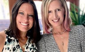 Julia Hess's Instagram, Twitter & Facebook