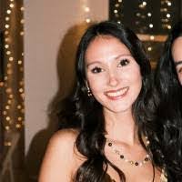 Avery Bray's Instagram, Twitter & Facebook