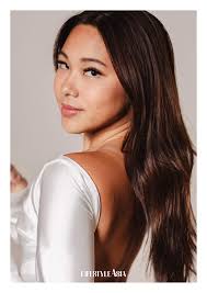 Kim Cruz Uses Art as a Platform for Helping Others