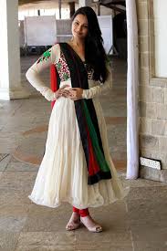 Mansi srivastava (21 september 1990) she is well known for playing the role of heer in zee tv's show rab se sohna isshq. Anita Hassanandani Biography Serials Movies Hottest Bikini Pictures