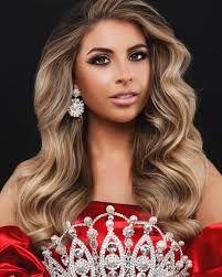 Jasmine Foley's Instagram, Twitter & Facebook