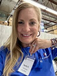 Sonja Carr's Instagram, Twitter & Facebook