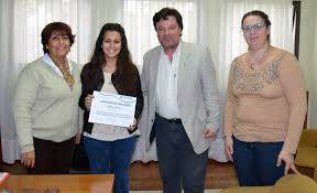 Fernando bravo de naveda bravo de villalba. El Intendente Reconocio El Trabajo De Una Joven Pasante Municipalidad De El Trebol