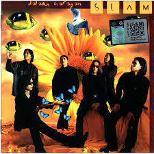 Izinkanlah ku titiskan / airmata keresahanku / di cengkam kerinduan yang tak bertepi / biarlah serpihan rembulan / berguguran ke ribaanku / agar terang kelam malam / yang kita. Cd R Slam Kembali Merindu Shopee Malaysia