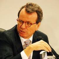 PDF) DIREITO E CINEMA (ENSAIOS E CRÍTICA)