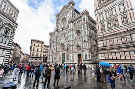 The piazza del duomo (cathedral square) should be the first and last stop when visiting florence. Piazza Del Duomo E San Giovanni La Storia Visita Firenze It