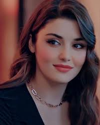 Who can cut back overgrown boxwoods in Evansville?