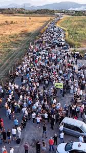 Botunjani na protestu poručili: Život dajemo ali se kolektor neće graditi,  🎥@_mv26_ , #protest #zeta #botun #kolektor #podgorica #crnagora