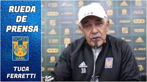Ricardo el tuca ferreti resultó lesionado tras sufrir un aparatoso accidente vehicular en el municipio de escobedo, en nuevo león. Tuca Ferretti Y Sus Peleas Con Los Fanaticos De Tigres Mi Madre Murio Ya No Afectan Las Mentadas Youtube