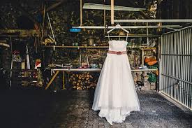 Kaufen sie die besten brautkleider 2021 online bei irenekleider.de. Jessi Daniels Romantische Landhochzeit Von Dp Hochzeitsfotograf