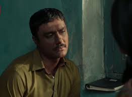 TeamIvanKaye/Ivan Kaye Fans auf Instagram: „Here is a #SundaySmile of  Ivan's Freddie Hurst in 'Layer Cake' (2004). Small part but this is a  pretty memorable scene. Swipe ➡️ to see the…“