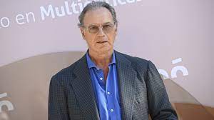 Bertín Osborne reconoce que no ejerce de padre: «Yo no me voy a poner a  cambiar pañales a estas alturas de mi vida»