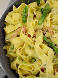 Pasta Mit Grunem Spargel Und Pancetta Nach Jamie Oliver Stilettos Sprouts Rezept Pasta Mit Grunem Spargel Gruner Spargel Spargel