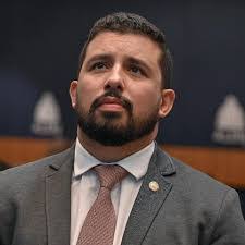 Ana Cecilio's Instagram, Twitter & Facebook