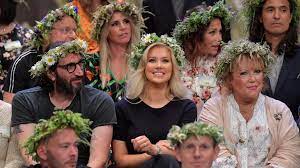 Torsdagen den 11 juni presenterades årets sommarpratare i sommar i p1 av programchef bibi rödöö i en inspelad video.totalt 58 värdar ska fylla sommaren och sina program med berättelser och. Det Har Ar Arets Sommarpratare I Sveriges Radio Radio Sweden Pa Latt Svenska Sveriges Radio