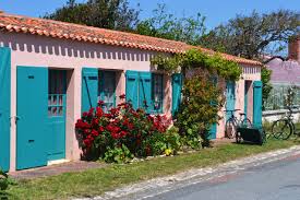 Decouvrir Et Naviguer A La Rochelle L Ile De Re L Ile D Oleron L Ile D Aix